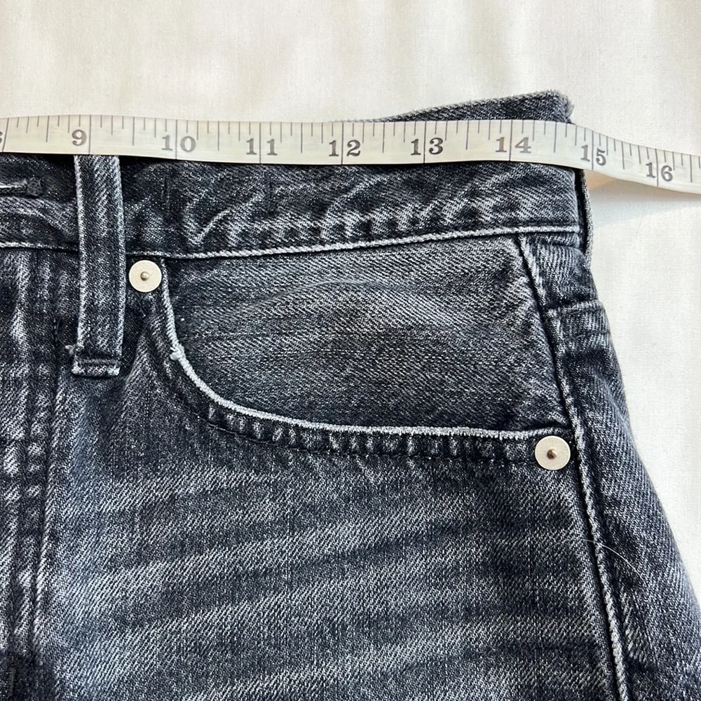 Madewell hi rise buttonFly  frayed denim shorts